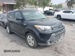 2016 Kia Soul z VIN KNDJN2A27G7246773, wystawiony jako IAAI lot #42409247 z przebiegiem 124 558 mil mil oraz . Historia ofert i sprzedaży dostępna na DreamBid. Obrazek 1.