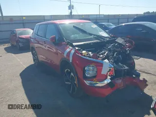 2024 Mitsubishi Outlander SE z VIN JA4J3VA8XRZ081086, wystawiony jako IAAI lot #41753952 z przebiegiem 1 941 mil mil oraz . Historia ofert i sprzedaży dostępna na DreamBid. Obrazek 1.