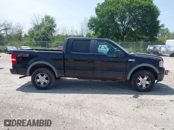 2007 Ford F-150 XLT z VIN 1FTPW14V07KC31620, wystawiony jako IAAI lot #42713583 z przebiegiem 149 129 mil mil oraz . Historia ofert i sprzedaży dostępna na DreamBid. Obrazek 13.