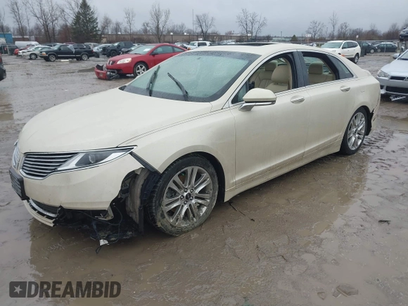 2015 Lincoln MKZ z VIN 3LN6L2J96FR618325, wystawiony jako IAAI lot #41046851 z przebiegiem Nie podano mil oraz . Historia ofert i sprzedaży dostępna na DreamBid. Obrazek 17.