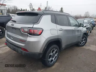 2022 Jeep Compass Trailhawk with VIN 3C4NJDDB3NT128118, listed as a IAAI auction lot 41664845 with 32,660 mi miles and . Bid and sale history available at DreamBid. Image 4.