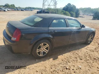 2006 Chrysler 300 z VIN 2C3KA43R06H318491, wystawiony jako Copart lot #53830045 z przebiegiem 179 090 mil mil oraz Szkoda całkowita • Salvage title. Historia ofert i sprzedaży dostępna na DreamBid. Obrazek 3.