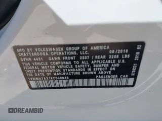 2019 Volkswagen Passat SE R-Line z VIN 1VWMA7A31KC000846, wystawiony jako IAAI lot #41840659 z przebiegiem 70 486 mil mil oraz . Historia ofert i sprzedaży dostępna na DreamBid. Obrazek 9.