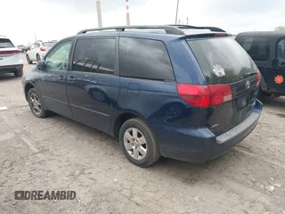 2005 Toyota Sienna LE with VIN 5TDBA23C55S038111, listed as a IAAI auction lot 42150147 with 1 mi miles. Bid and sale history available at carsss.com. Image 3.