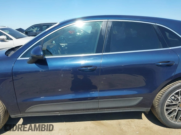 2016 Porsche Macan S with VIN WP1AB2A57GLB45998, listed as a IAAI auction lot 42625580 with 48,439 mi miles and . Bid and sale history available at DreamBid. Image 14.