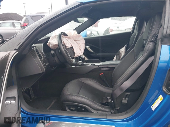 2016 Chevrolet Corvette Z51 3LT z VIN 1G1YM2D74G5116883, wystawiony jako IAAI lot #42160585 z przebiegiem 25 939 mil mil oraz . Historia ofert i sprzedaży dostępna na DreamBid. Obrazek 5.