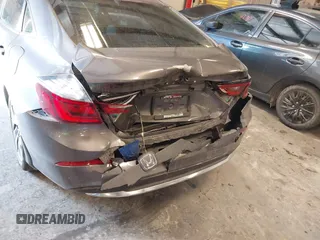2022 Honda Insight Touring with VIN 19XZE4F98NE011462, listed as a IAAI auction lot 41620374 with 20,078 mi miles and . Bid and sale history available at DreamBid. Image 6.