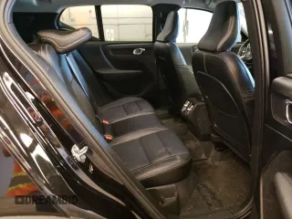 2019 Volvo XC40 Momentum with VIN YV4162XZ2K2009550, listed as a Copart auction lot 62205663 with 61,363 mi miles. Bid and sale history available at carsss.com. Image 11.