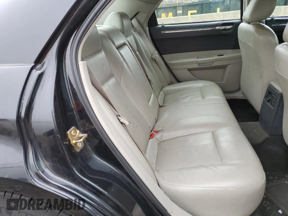 2005 Chrysler 300 with VIN 2C3JA53G35H141126, listed as a Copart auction lot 37165364 with 198,695 mi miles and Salvage Title. Bid and sale history available at carsss.com. Image 10.