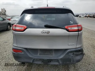 2014 Jeep Cherokee Latitude with VIN 1C4PJLCB1EW241645, listed as a Copart auction lot 55886855 with 183,081 mi miles and Clean Title. Bid and sale history available at DreamBid. Image 6.