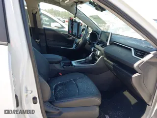 2021 Toyota RAV4 XLE Premium with VIN 2T3C1RFV0MW127432, listed as a IAAI auction lot 41646469 with 28,594 mi miles. Bid and sale history available at carsss.com. Image 5.