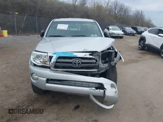 2009 Toyota Tacoma with VIN 5TEUU42NX9Z633141, listed as a IAAI auction lot 41911512 with 102,602 mi miles. Bid and sale history available at carsss.com. Image 12.