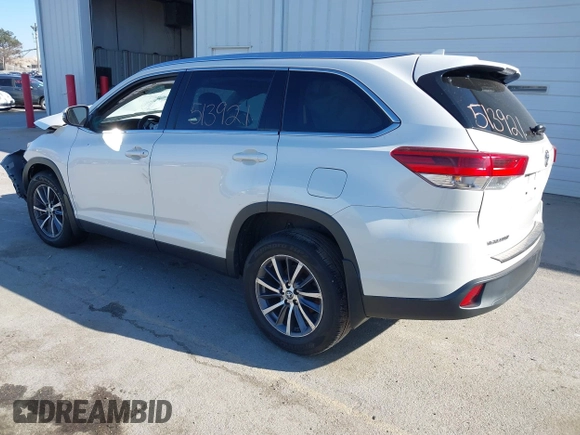 2019 Toyota Highlander SE with VIN 5TDJZRFH4KS568084, listed as a IAAI auction lot 41996726 with 88,892 mi miles and . Bid and sale history available at DreamBid. Image 3.