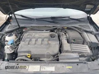 2015 Volkswagen Passat SE с VIN 1VWBV7A32FC034506, выставлен на аукционе IAAI как лот 42448158 с пробегом 312 926 миль миль и . История ставок и продаж доступна на DreamBid. Изображение 10.
