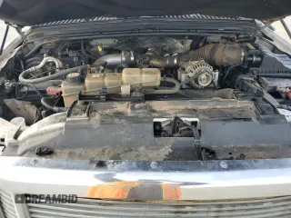 2002 Ford F-350 XL z VIN 1FTSW31F22ED34774, wystawiony jako Copart lot #50922485 z przebiegiem 266 421 mil mil oraz Szkoda całkowita • Salvage title. Historia ofert i sprzedaży dostępna na DreamBid. Obrazek 12.