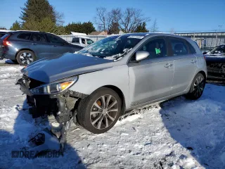 2020 Hyundai Elantra GT with VIN KMHH35LE0LU121957, listed as a Copart auction lot 41511435 with 124,835 mi miles and Salvage Title. Bid and sale history available at carsss.com. Image 1.