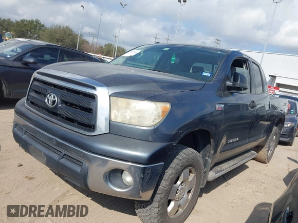 2010 Toyota Tundra z VIN 5TFUW5F13AX138105, wystawiony jako IAAI lot #41499018 z przebiegiem 295 414 mil mil oraz . Historia ofert i sprzedaży dostępna na DreamBid. Obrazek 19.