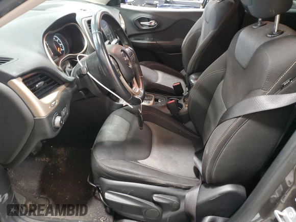 2014 Jeep Cherokee Latitude z VIN 1C4PJLCB0EW221659, wystawiony jako Copart lot #47098115 z przebiegiem 166 110 mil mil oraz Szkoda całkowita • Salvage title. Historia ofert i sprzedaży dostępna na DreamBid. Obrazek 7.
