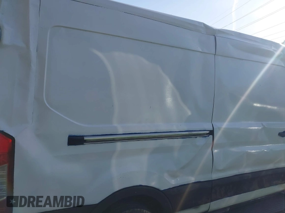 2020 Ford Transit Cargo с VIN 1FTBR1C84LKB56363, выставлен на аукционе IAAI как лот 41936891 с пробегом 78 819 миль миль и . История ставок и продаж доступна на DreamBid. Изображение 18.