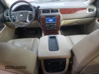 2009 Chevrolet Avalanche LTZ z VIN 3GNFK32049G275566, wystawiony jako Copart lot #48805985 z przebiegiem 107 752 mil mil oraz Czysty tytuł • Clean title. Historia ofert i sprzedaży dostępna na DreamBid. Obrazek 8.
