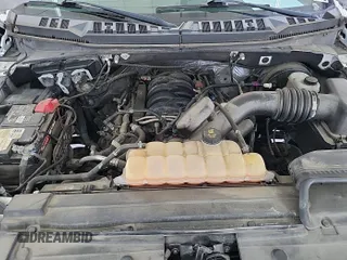 2018 Ford F-150 XL z VIN 1FTFX1C56JKF08207, wystawiony jako IAAI lot #42360536 z przebiegiem 124 115 mil mil oraz . Historia ofert i sprzedaży dostępna na DreamBid. Obrazek 1.