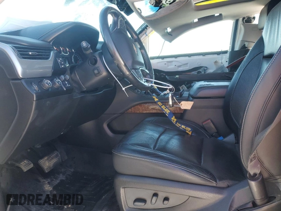 2019 Chevrolet Suburban Premier with VIN 1GNSKJKJ2KR127126, listed as a Copart auction lot 89132285 with 153,878 mi miles and Clean Title. Bid and sale history available at DreamBid. Image 7.