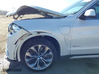 2018 BMW X5 xDrive40e iPerformance with VIN 5UXKT0C53J0W00910, listed as a IAAI auction lot 41842046 with 48,838 mi miles. Bid and sale history available at carsss.com. Image 18.