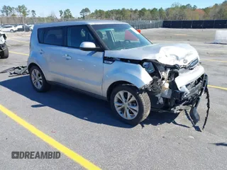 2016 Kia Soul + z VIN KNDJP3A55G7818224, wystawiony jako IAAI lot #41844789 z przebiegiem 171 910 mil mil oraz . Historia ofert i sprzedaży dostępna na DreamBid. Obrazek 1.