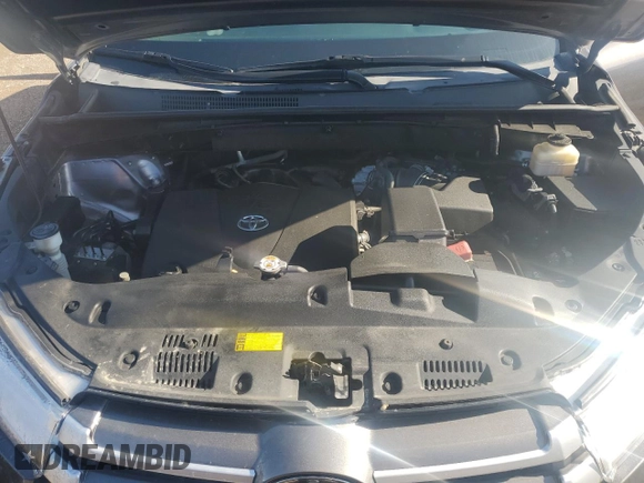 2018 Toyota Highlander LE with VIN 5TDZZRFH4JS250712, listed as a Copart auction lot 55106765 with 88,836 mi miles and Salvage title. Bid and sale history available at DreamBid. Image 12.