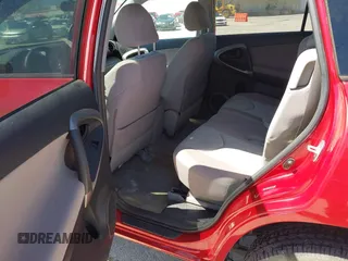 2006 Toyota RAV4 with VIN JTMZD33V966011749, listed as a IAAI auction lot 42005018 with 117,071 mi miles. Bid and sale history available at carsss.com. Image 13.