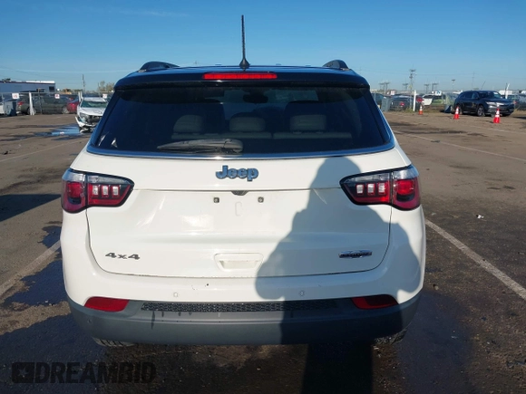 2018 Jeep Compass Latitude with VIN 3C4NJDBB5JT103587, listed as a IAAI auction lot 41944613 with 54,104 mi miles. Bid and sale history available at carsss.com. Image 16.