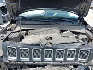 2021 Jeep Compass Latitude with VIN 3C4NJCBBXMT563858, listed as a IAAI auction lot 42327326 with Not provided miles and . Bid and sale history available at DreamBid. Image 10.