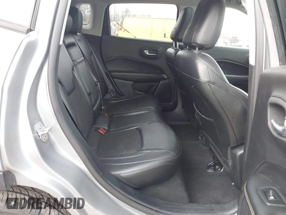 2017 Jeep Compass Latitude with VIN 3C4NJDBB2HT624891, listed as a IAAI auction lot 41538443 with 95,750 mi miles. Bid and sale history available at carsss.com. Image 8.