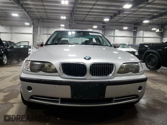 2004 BMW 3 Series 330xi with VIN WBAEW53404PN34206, listed as a Copart auction lot 89312765 with 136,885 mi miles and Salvage Title. Bid and sale history available at carsss.com. Image 5.