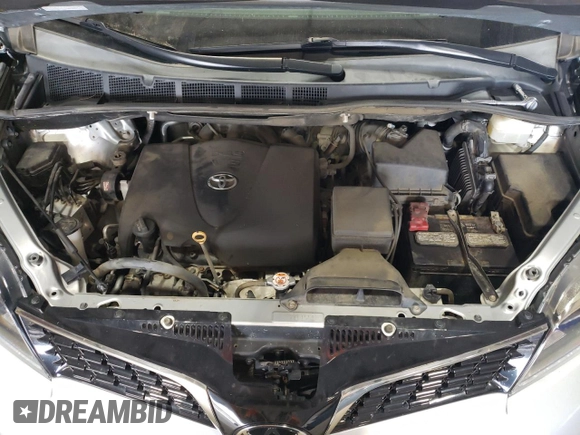 2019 Toyota Sienna SE с VIN 5TDEZ3DC3KS221691, выставлен на аукционе Copart как лот 68318484 с пробегом 59 319 миль миль и Списание • Salvage title. История ставок и продаж доступна на DreamBid. Изображение 12.