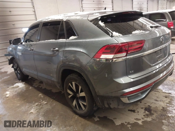2022 Volkswagen Atlas SE with VIN 1V2LC2CA6NC202401, listed as a IAAI auction lot 41485676 with 31,101 mi miles and . Bid and sale history available at DreamBid. Image 3.