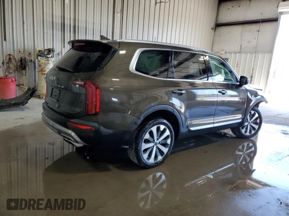 2022 Kia Telluride S with VIN 5XYP6DHC2NG285465, listed as a Copart auction lot 55396215 with 36,548 mi miles and Salvage title. Bid and sale history available at DreamBid. Image 3.