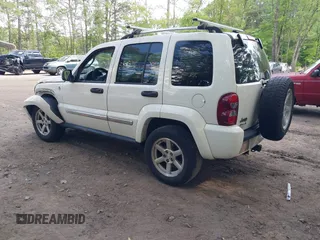 2006 Jeep Liberty Limited with VIN 1J4GL58K06W210025, listed as a IAAI auction lot 42189823 with 211,182 mi miles. Bid and sale history available at carsss.com. Image 3.