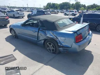2006 Ford Mustang Standard with VIN 1ZVFT84N065224870, listed as a IAAI auction lot 41966185 with 106,780 mi miles and . Bid and sale history available at carsss.com. Image 3.