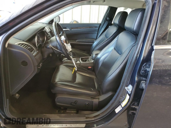 2019 Chrysler 300 Limited with VIN 2C3CCAEGXKH528082, listed as a Copart auction lot 54342925 with 154,783 mi miles and Clean Title. Bid and sale history available at DreamBid. Image 7.