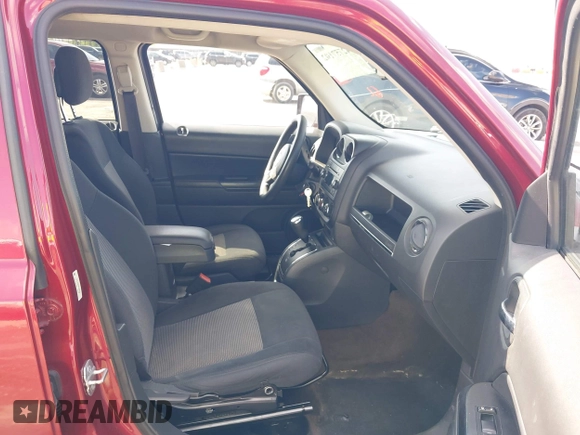 2014 Jeep Patriot Sport with VIN 1C4NJPBB5ED905733, listed as a IAAI auction lot 42757102 with 196,245 mi miles and . Bid and sale history available at DreamBid. Image 5.