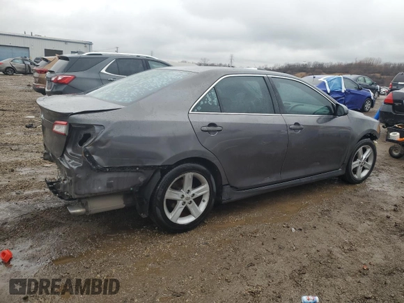 2014 Toyota Camry L with VIN 4T1BF1FK1EU322437, listed as a Copart auction lot 47747555 with 227,751 mi miles and Salvage Title. Bid and sale history available at carsss.com. Image 3.