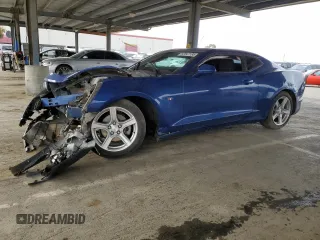 2020 Chevrolet Camaro 1LT z VIN 1G1FB1RS8L0145461, wystawiony jako Copart lot #52047185 z przebiegiem 58 609 mil mil oraz Szkoda całkowita • Salvage title. Historia ofert i sprzedaży dostępna na DreamBid. Obrazek 1.