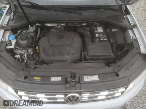 2018 Volkswagen Tiguan S with VIN 3VV1B7AX5JM095111, listed as a Copart auction lot 49088375 with 58,042 mi miles and Salvage title. Bid and sale history available at DreamBid. Image 12.