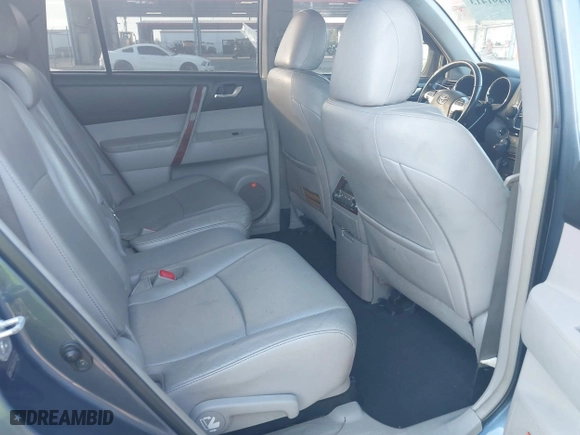 2013 Toyota Highlander Limited with VIN 5TDYK3EH2DS122634, listed as a IAAI auction lot 40491413 with 230,275 mi miles. Bid and sale history available at carsss.com. Image 8.