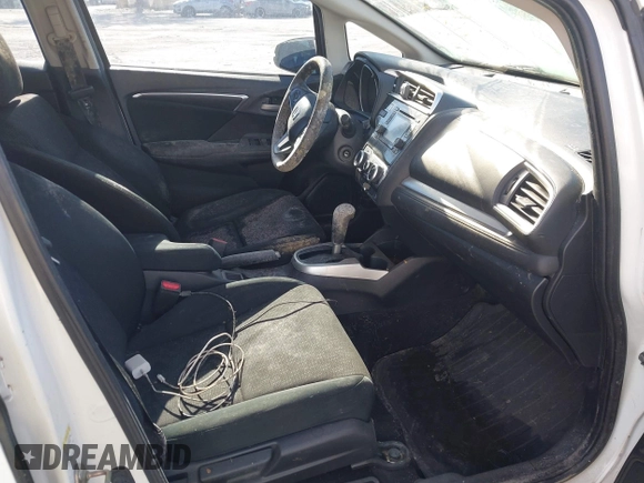 2015 Honda Fit LX with VIN 3HGGK5H52FM760590, listed as a IAAI auction lot 41176103 with 1 mi miles. Bid and sale history available at carsss.com. Image 5.