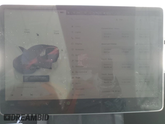 2022 Tesla Model Y Performance z VIN 7SAYGDEF9NF510183, wystawiony jako Copart lot #61263405 z przebiegiem 19 411 mil mil oraz Szkoda całkowita • Salvage title. Historia ofert i sprzedaży dostępna na DreamBid. Obrazek 9.