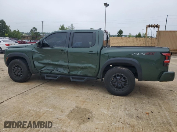 2022 Nissan Frontier Pro-4X z VIN 1N6ED1EKXNN602213, wystawiony jako Copart lot #56967775 z przebiegiem 32 937 mil mil oraz Szkoda całkowita • Salvage title. Historia ofert i sprzedaży dostępna na DreamBid. Obrazek 2.
