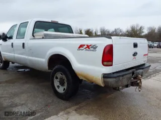 2007 Ford Super Duty F-250 XL with VIN 1FTSW21587EA19843, listed as a IAAI auction lot 41393730 with 205,542 mi miles. Bid and sale history available at carsss.com. Image 3.