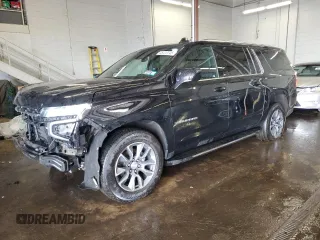 2024 Chevrolet Suburban LT z VIN 1GNSKCKD7RR107504, wystawiony jako Copart lot #45410745 z przebiegiem 31 752 mil mil oraz Szkoda całkowita • Salvage title. Historia ofert i sprzedaży dostępna na DreamBid. Obrazek 1.